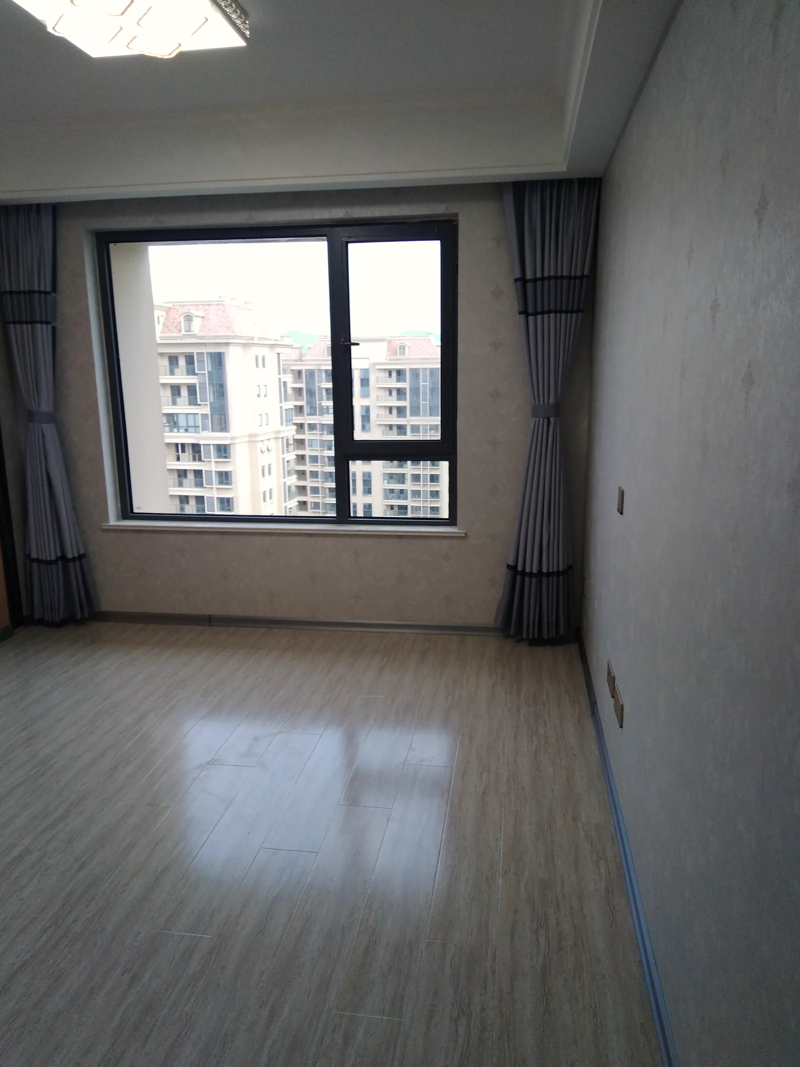 C12 主卧完工(2018-06-21 实拍)
